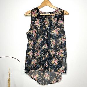 ONLY Sheer Floral Sleeveless Button Up Blouse